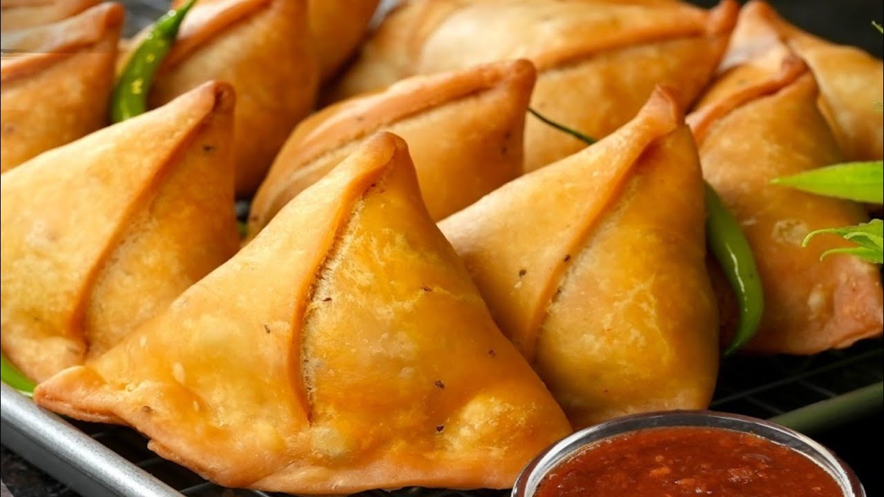 हलवाई जैसे समोसा घर पर बनाने का सबसे आसान बिधि, सारे टिप्स और ट्रिक के साथ,|| How To Make Samosa ||