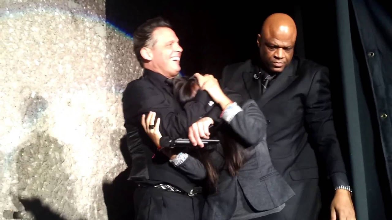 Luis Miguel Auditorio Nacional 'Chica sube al escenario'.17-02-13