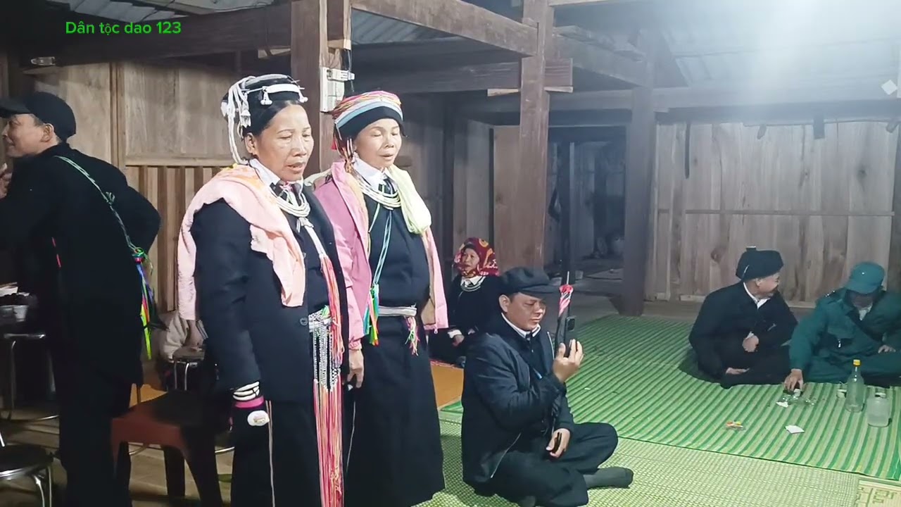 Hát dao lễ đám cưới hỏi đáp nam nữ ở thôn lùng lầu xã minh ngọc 