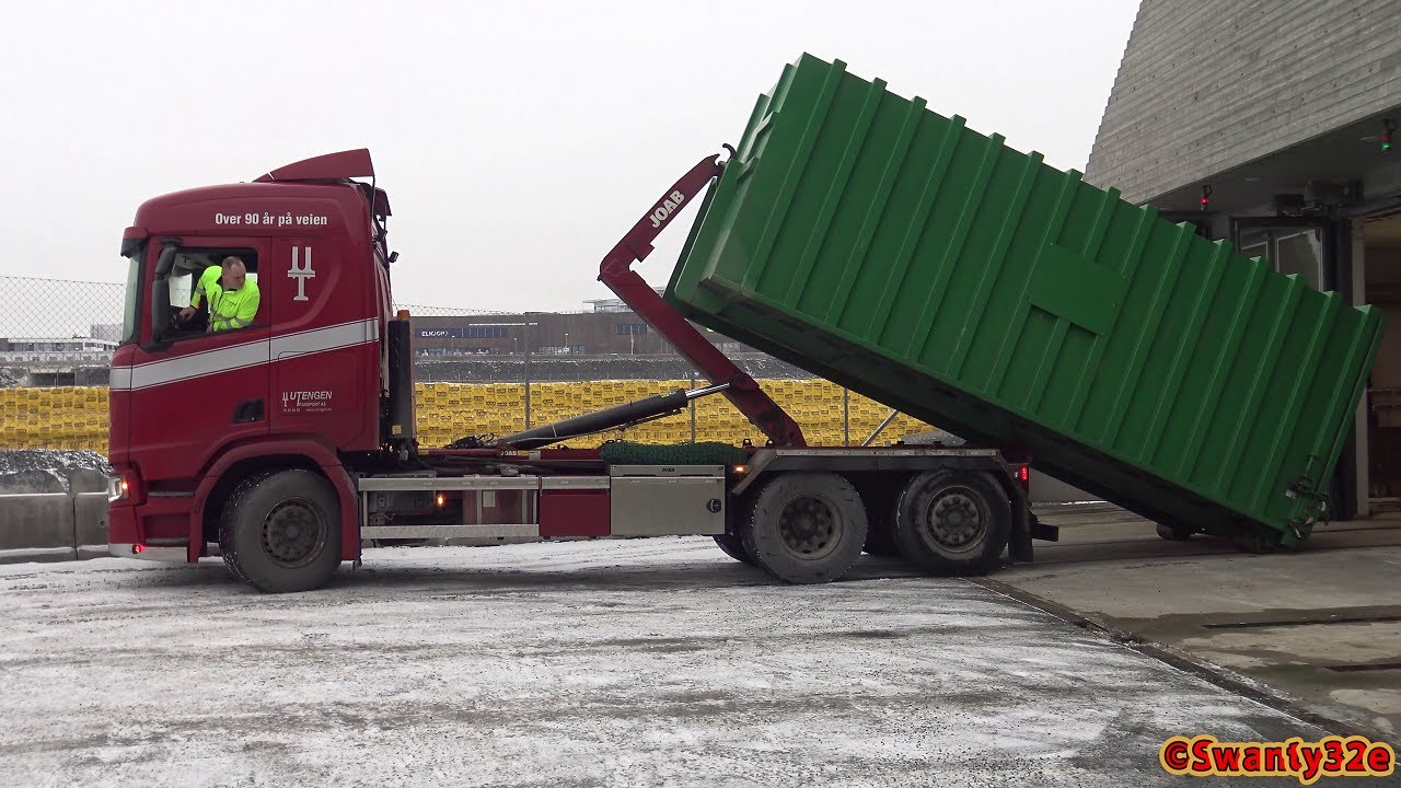4K| Scania R500 Hook Lift Unloading And Loading A Waste Compactor