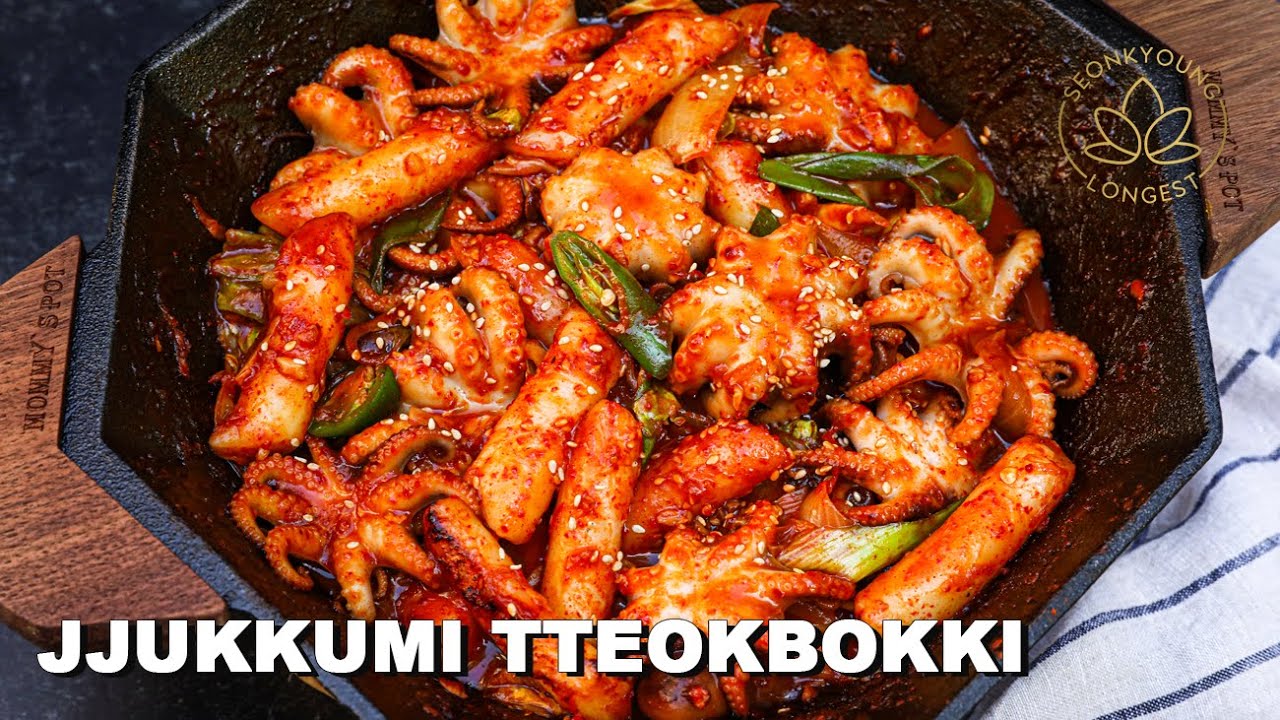 Jjukkumi Tteokbokki (Stir Fried Baby Octopus Tteokbokki)