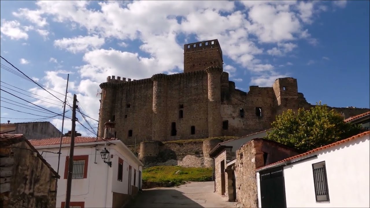 CASTILLO DE BELVÍS DE MONROY (COMARCA DEL CAMPO ARAÑUELO-CÁCERES)