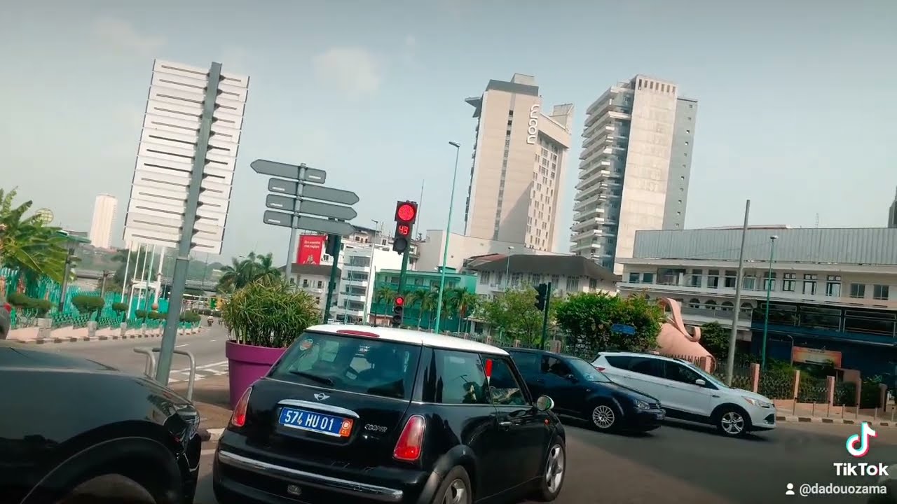 Dans les rues du plateau le centre des affaires d'Abidjan