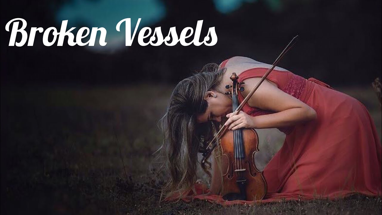 Broken Vessels (Vasos Quebrados) | Sarah Mateus e Sérgio Moraes