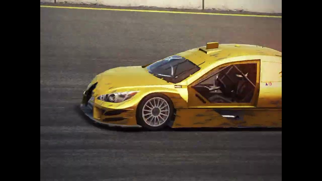 me choque dos veces en grid autosport y remonte en una sola vuelta!