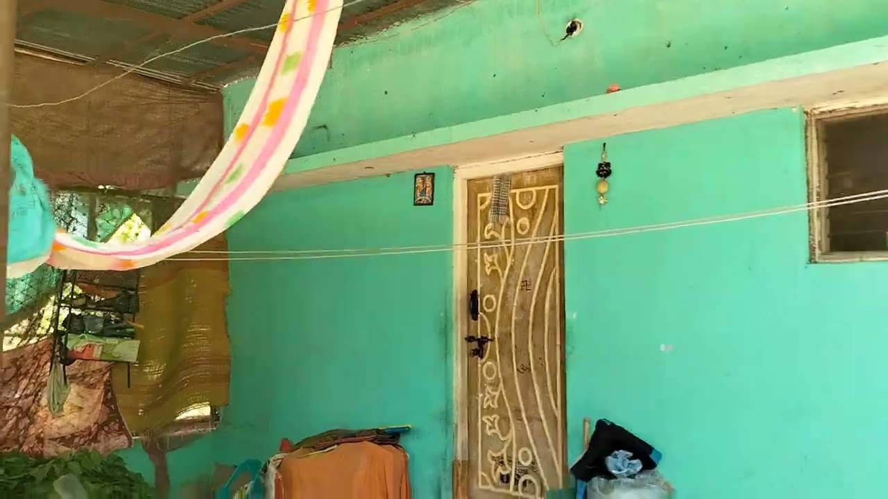 12 gunt ready form house for sale 31 lak for total ph 8971607967.