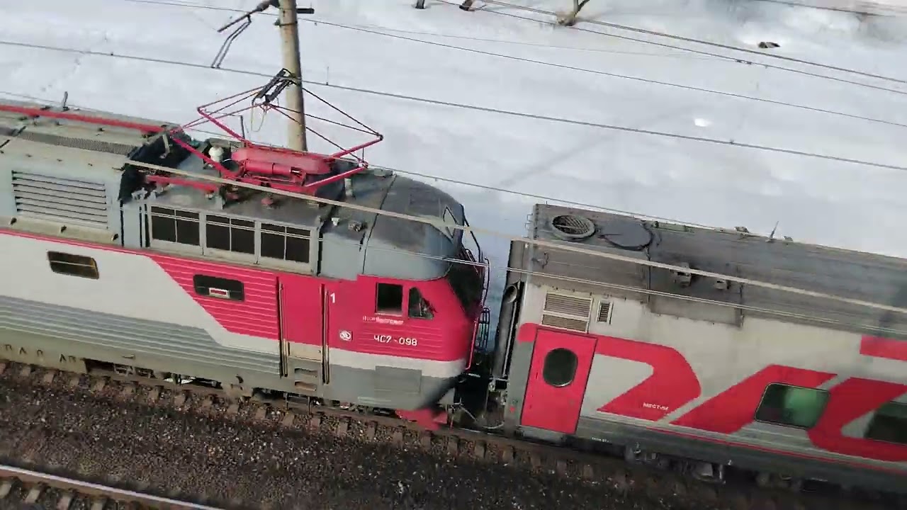 Электропоезд ЭП2Д-0116 и Электровоз ЧС7-098