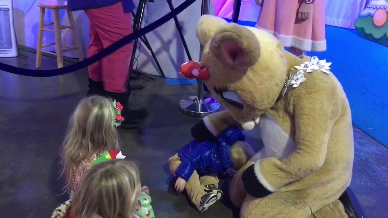Felix loved Clarice at Dollywood!