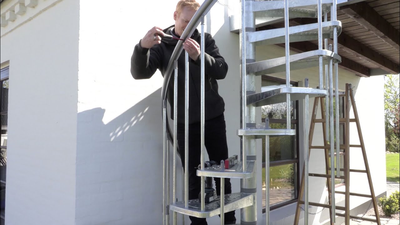 Montagevideo Außenspindeltreppe DOLLE Gardenspin