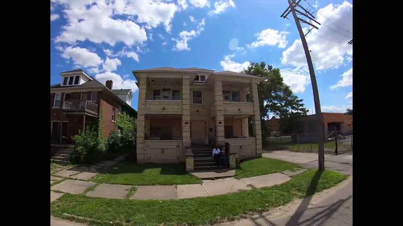 Driving Detroit - Dexter Linwood Neighborhood - Urban Decry - Poor People - Prayers