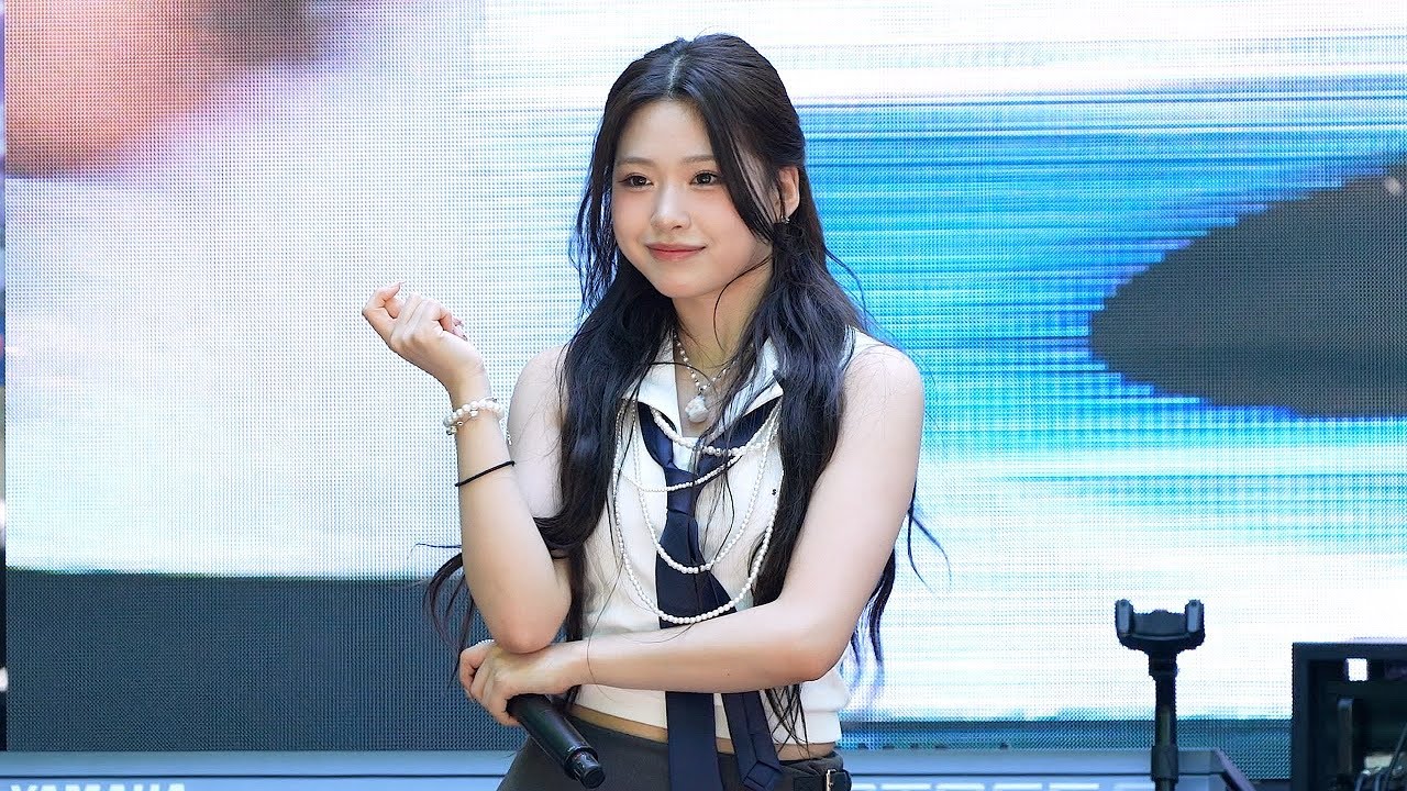 250518 리센느 제나 " LOVEATTACK " 직캠 / RESCENE ZENA Fan Cam / 서울시 성년의날 축제
