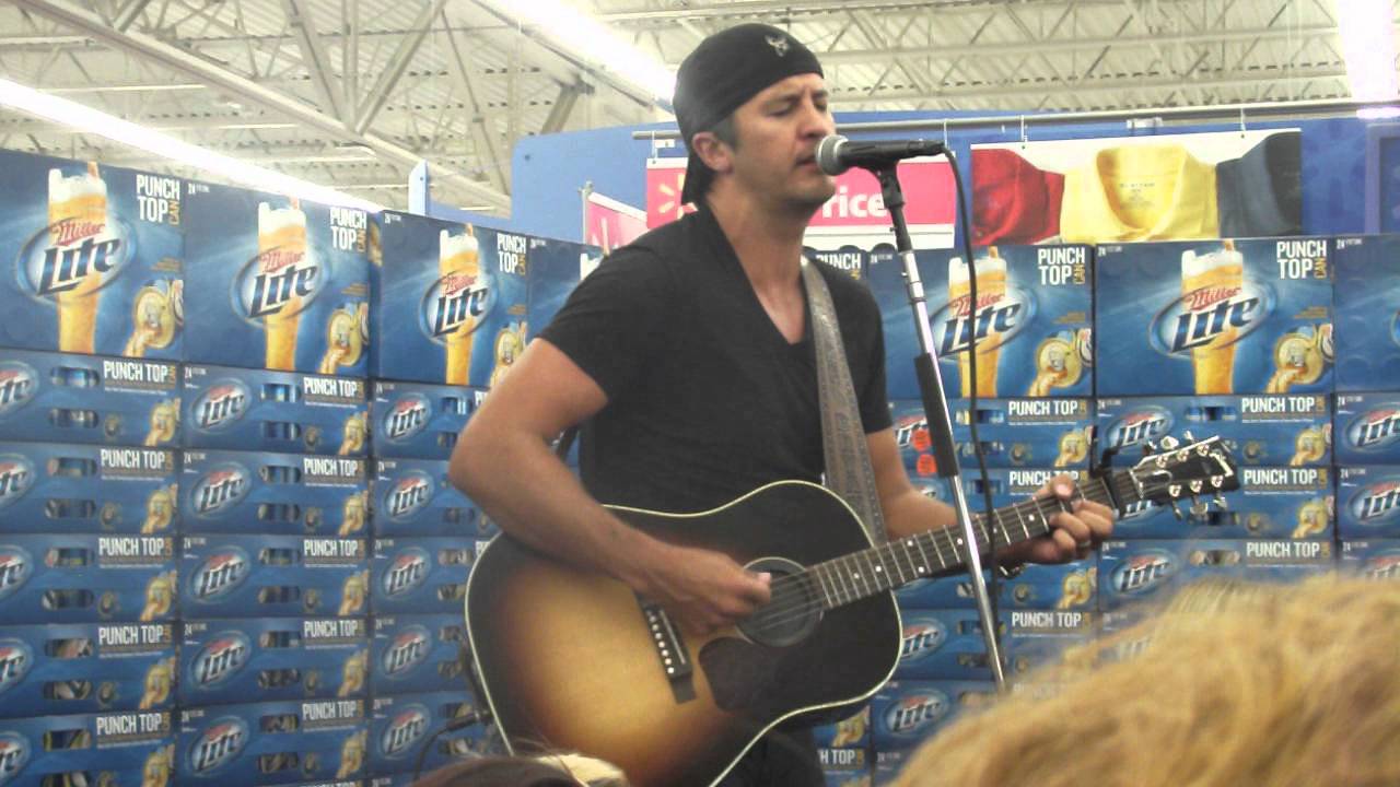 Indiana 105 & Miller Lite Present: Luke Bryan - Kiss Tomorrow Goodbye (Live @ Valparaiso Walmart)