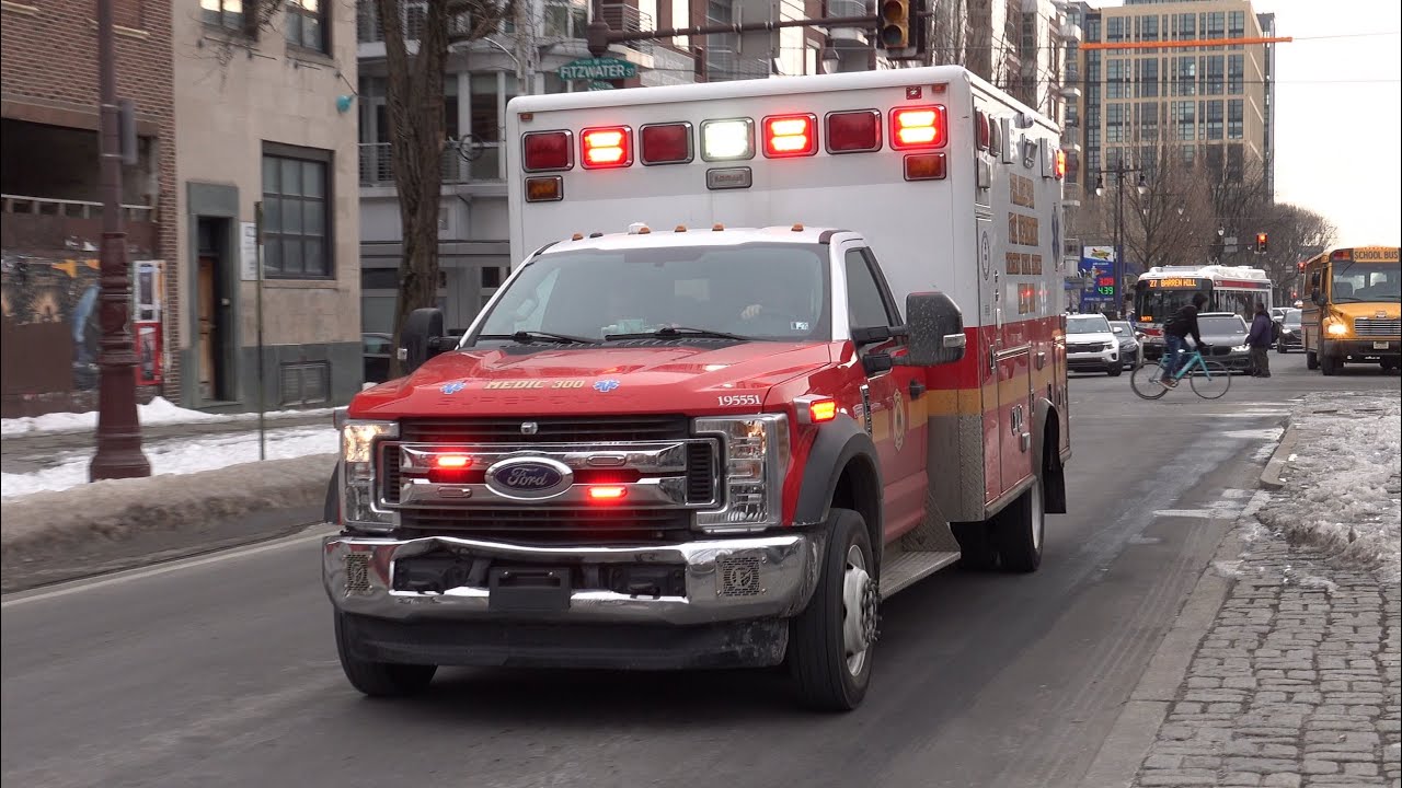 Philadelphia Fire Department Medic 40 Responding 