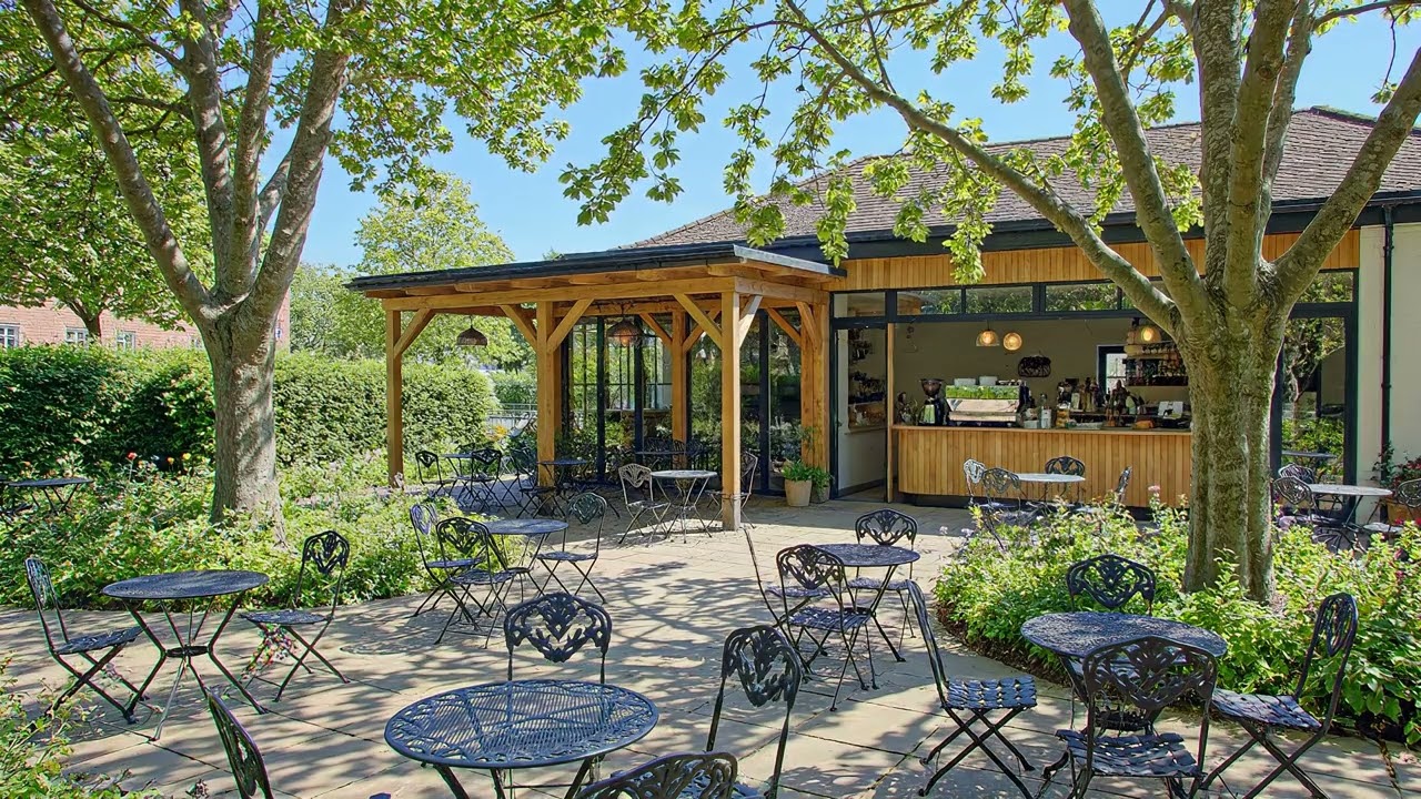 Sunny Garden Cafe Ambience ☀️ for Deep Focus & Study | 4K Ultra HD Static Loop (90 Min)
