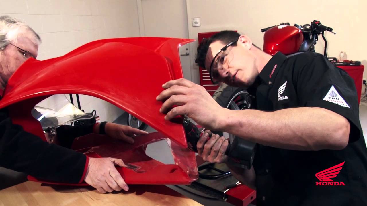 CBR250R Race Kit Installation: Fitting the Race Bodywork