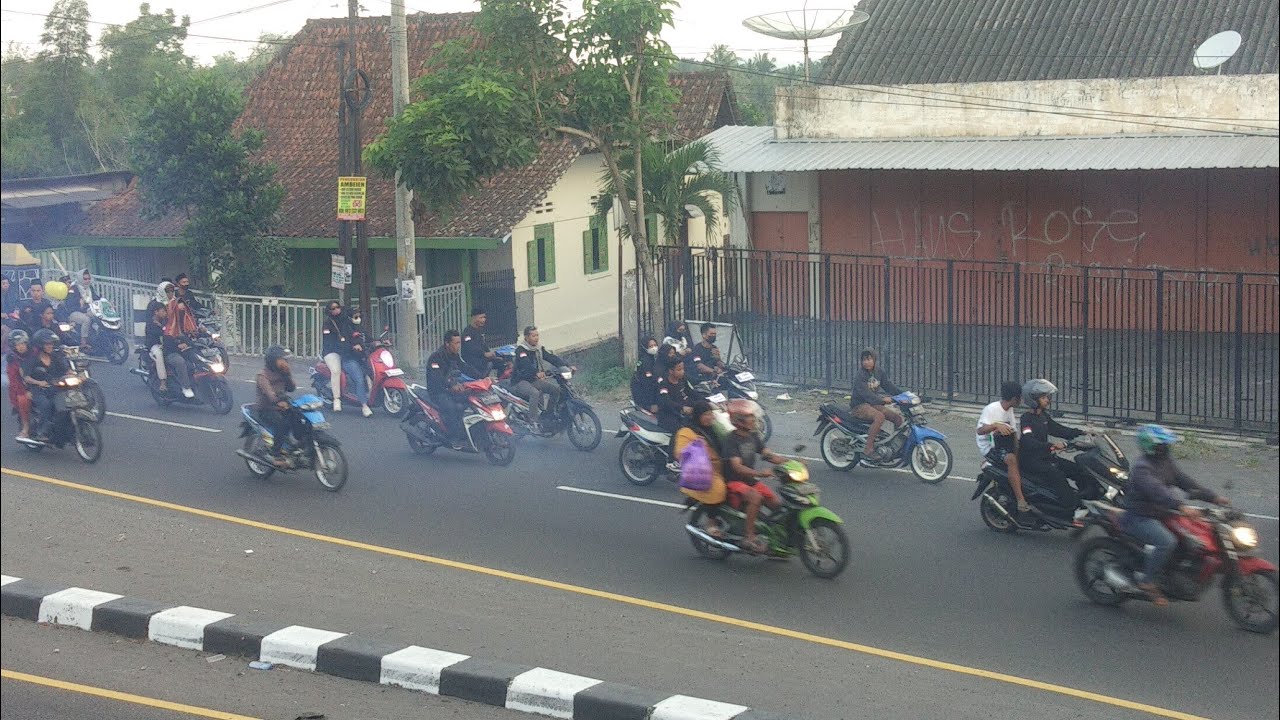 Laskar PKB Magelang Mludak di Jalanan Harlah Laskar PAKUBUMI