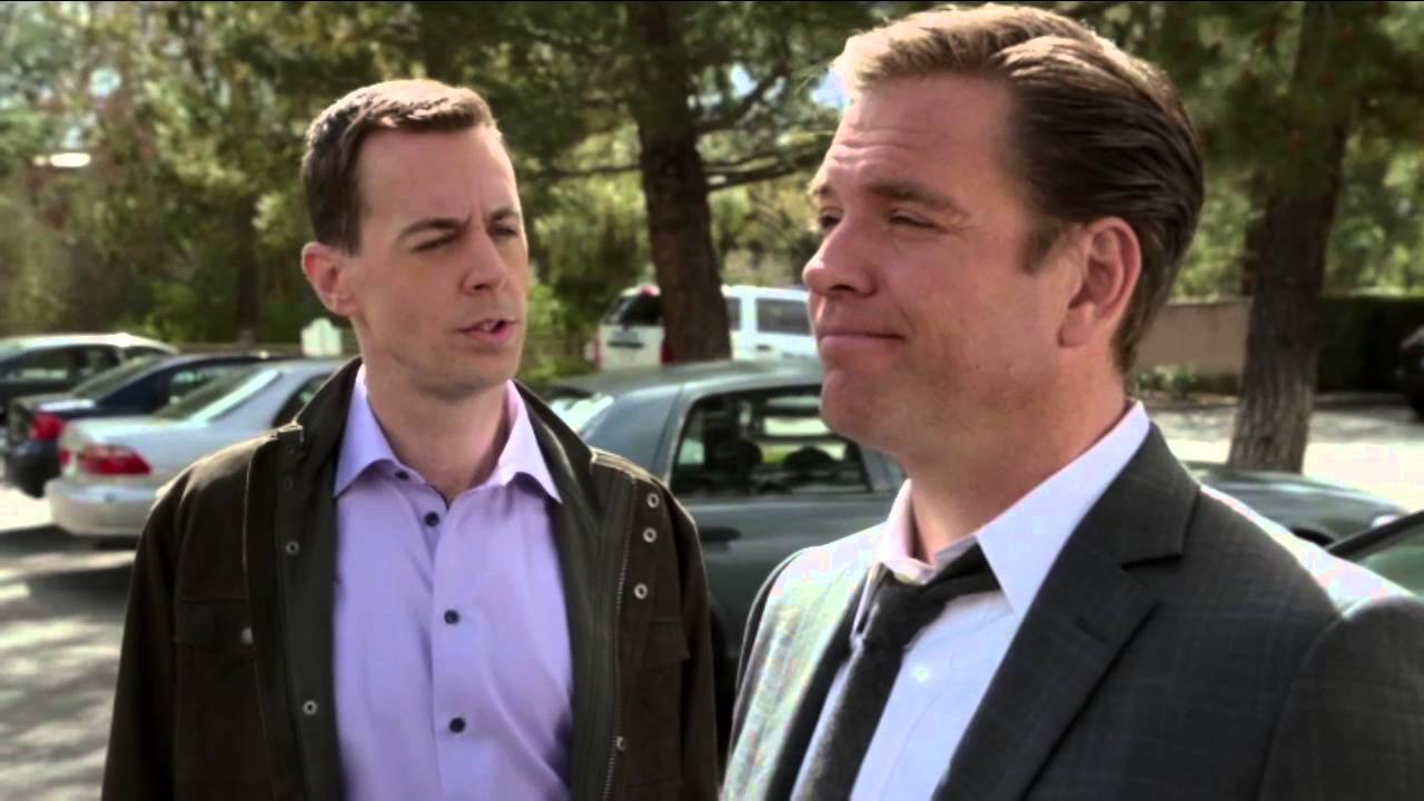 NCIS 13x20 (Charade) The DiNozzo Edge