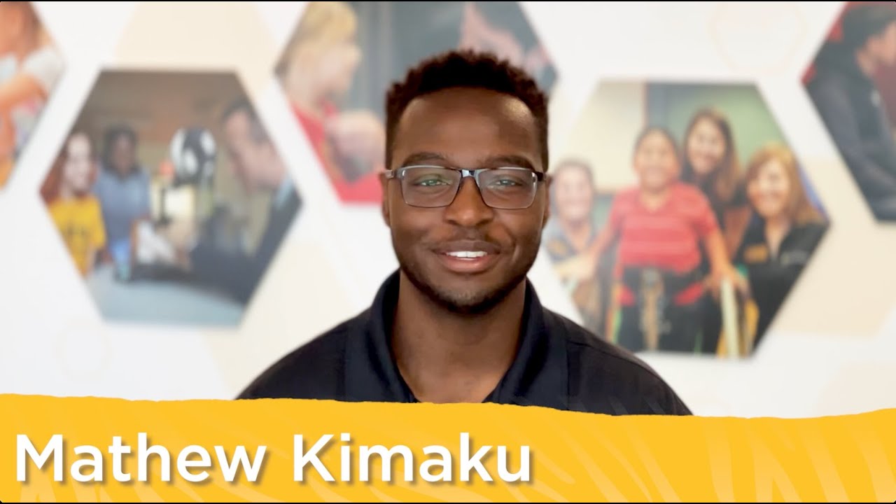 Pre-professional student Mathew Kimaku receives CHS Scholar Award