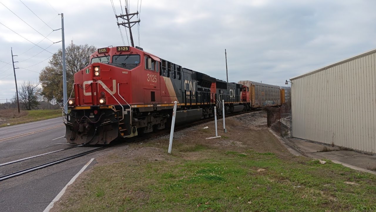 CN Manifest with SD75I Trailing