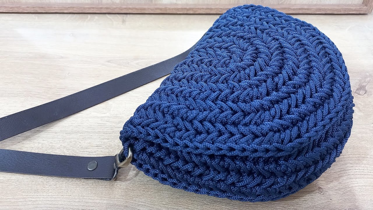 semicircular crochet bag/ herringbone stitch