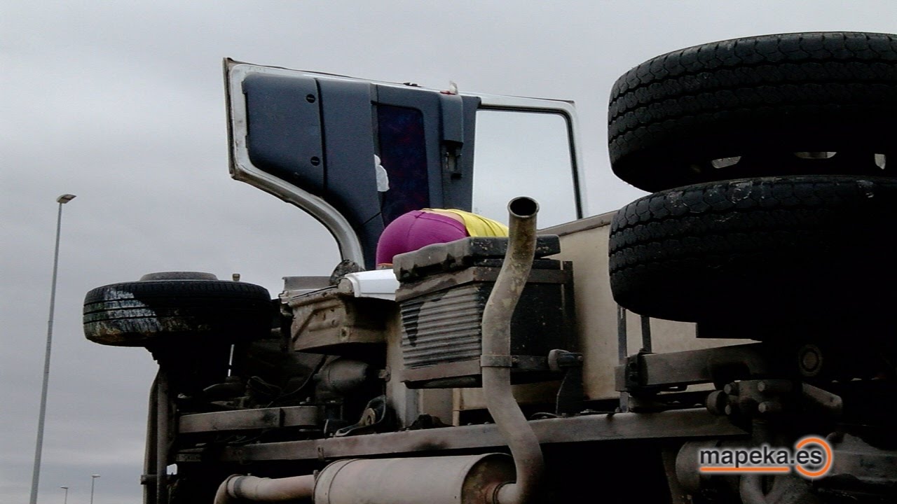 Accidente hoy: Rescate de camión por Vuelco en la redonda de entrada a Archena