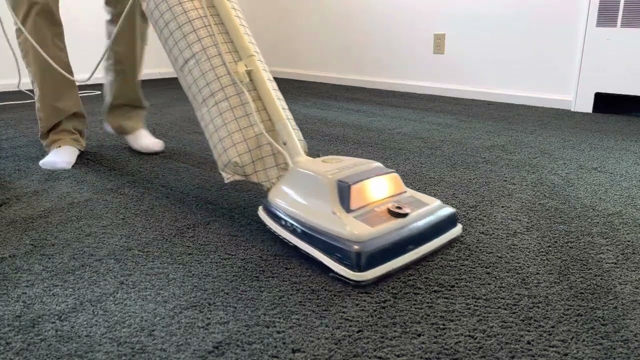 Eureka Vacuum Sound (ASMR/White Noise for Sleep/Relaxation) 8Hrs 