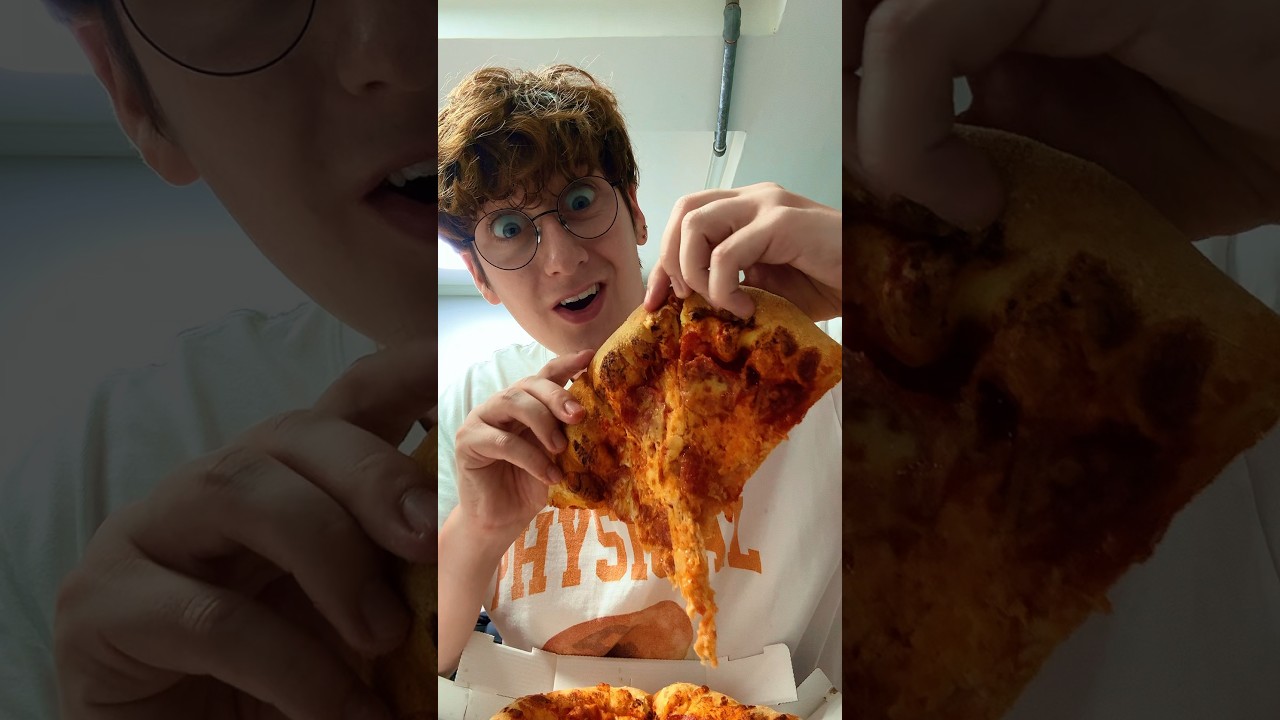 British Guy Ranks Korean Dominos Pizza!