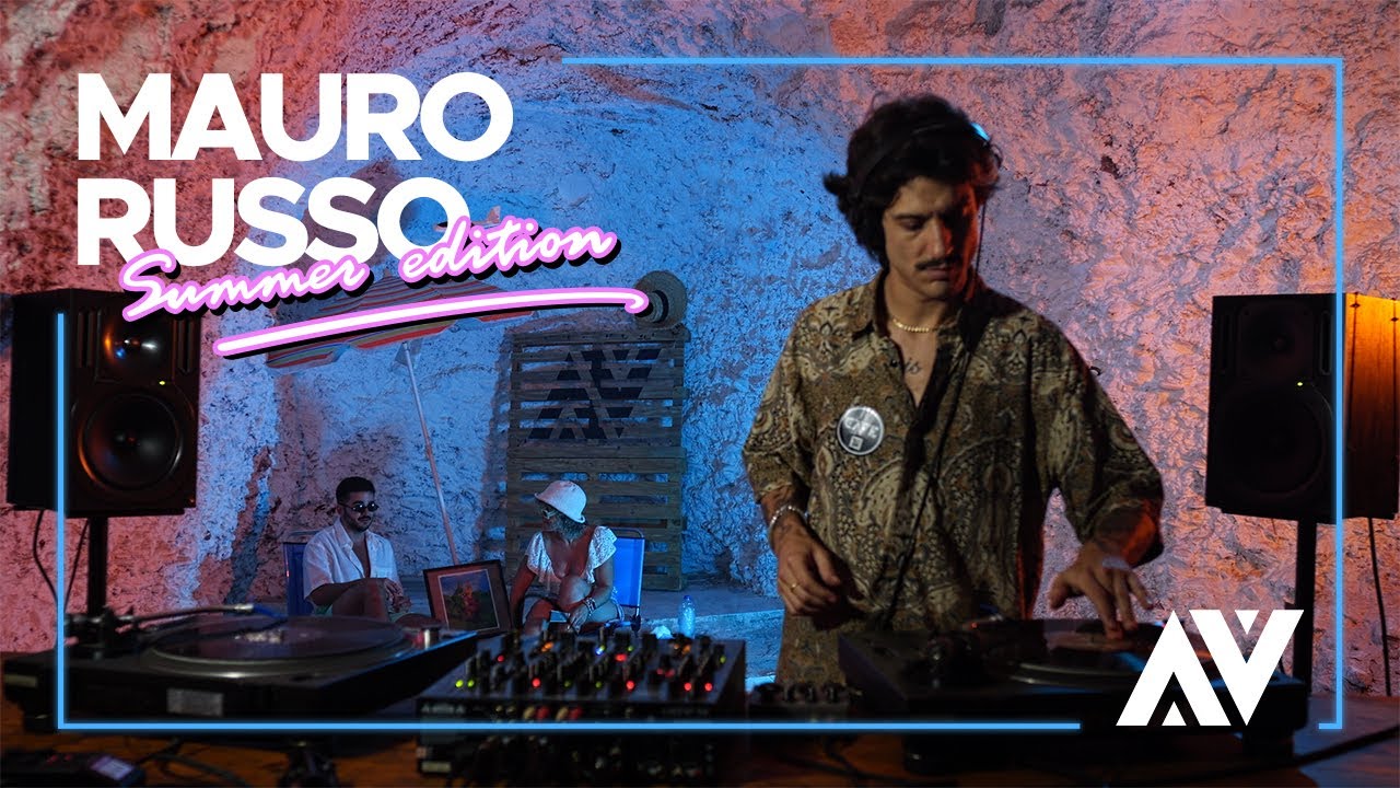 MAURO RUSSO | The Cave Music Sessions | Summer Edition