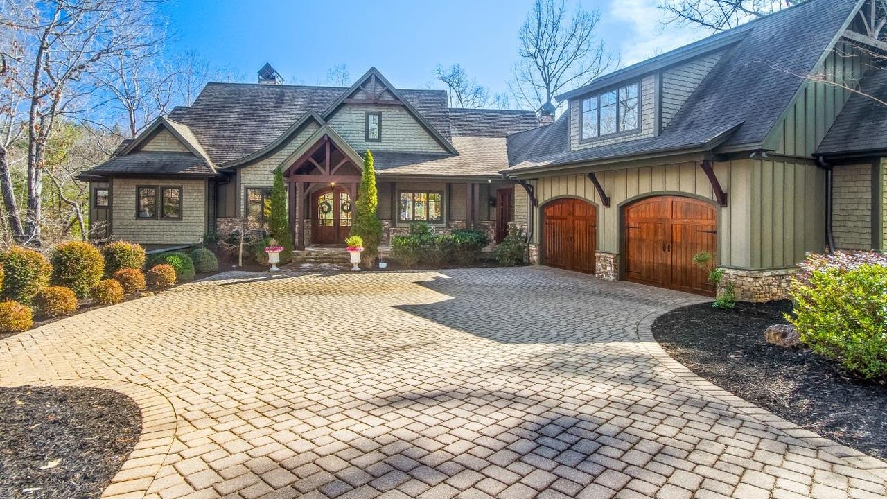 206 Feather Bell Ln, Sunset, SC