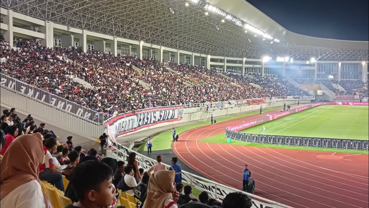 NONTON DERBY MATARAM || Tribun Utara Stadion Manahan SOLO 