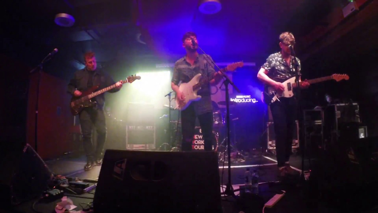 New York Tourists -  Skinny Dipping (Live at Plugged)