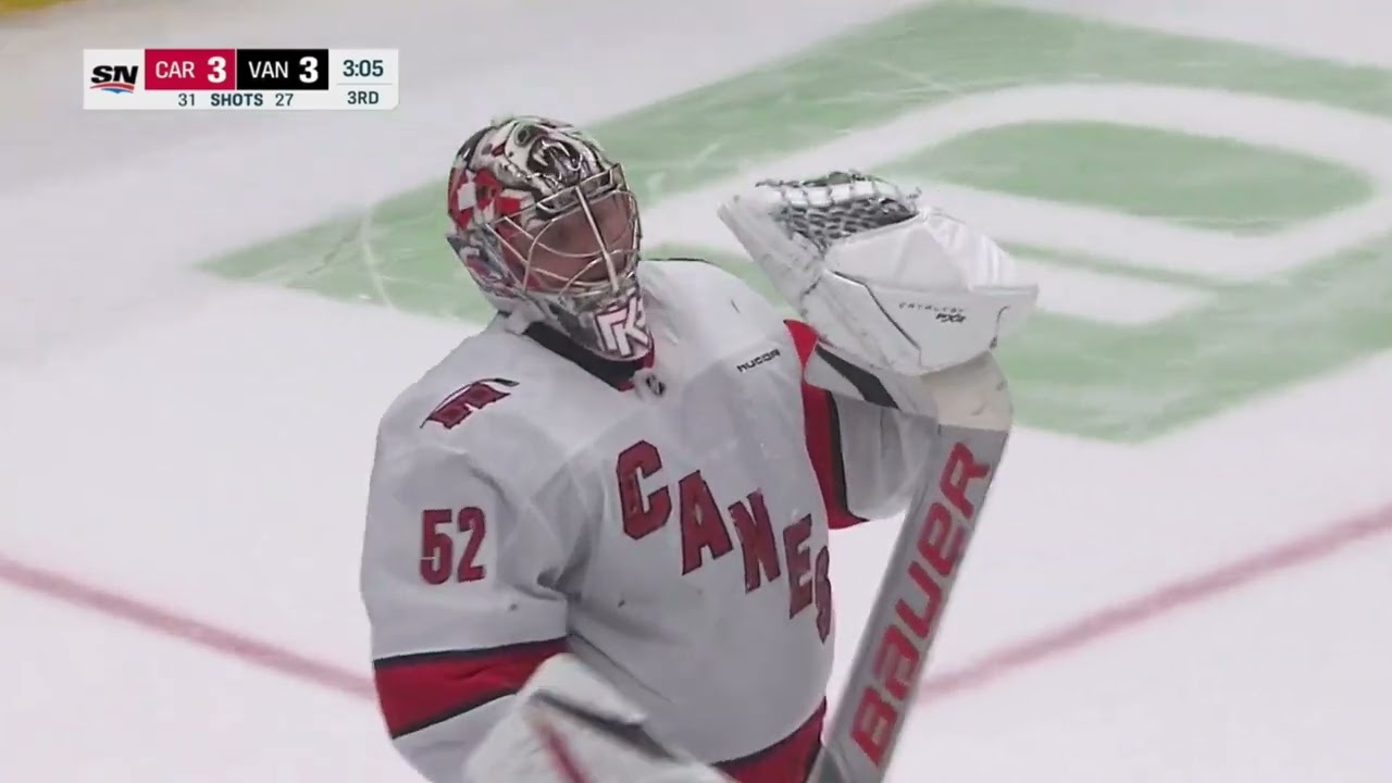 PYOTR KOCHETKOV COMES FLYING OUT, MISSES THE POKECHECK, AND PIUS SUTER PUTS IT AWAY 😱🚨