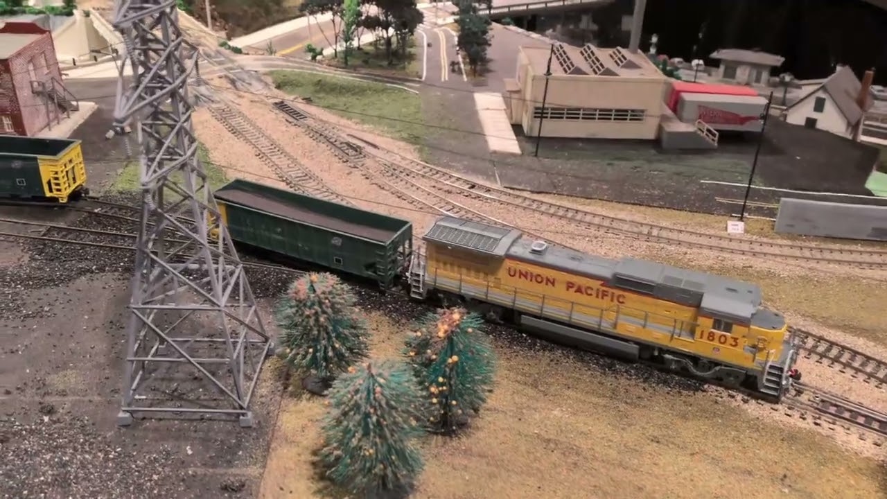 Multiple Trains Show UP UP/Metra Geneva Sub Chicago to Geneva