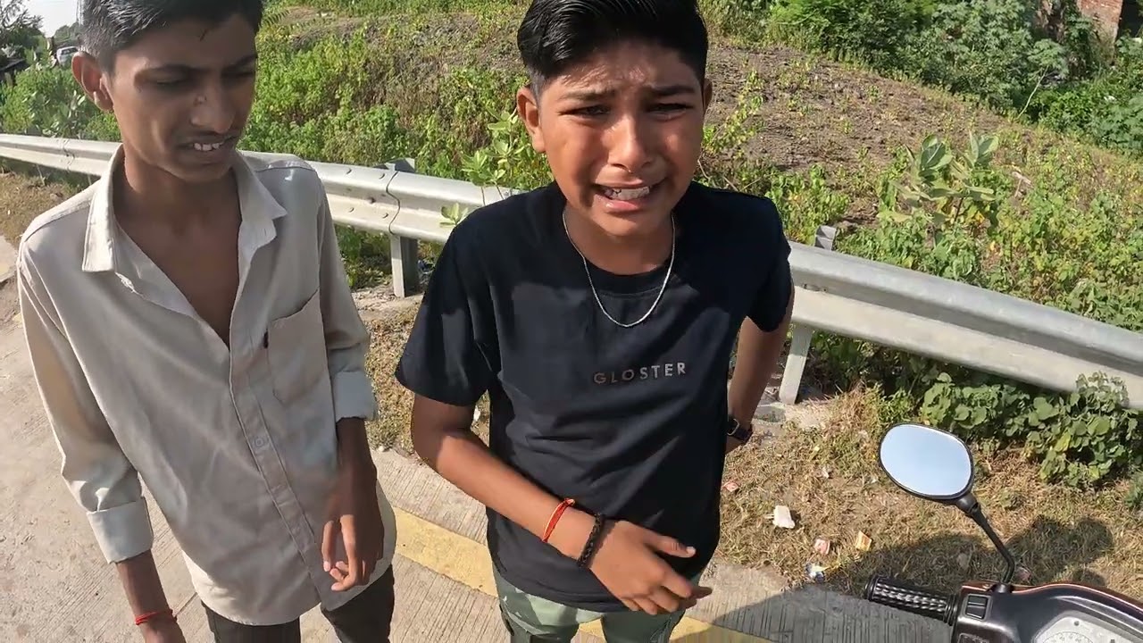 FAKE TRAFFIC POLICE PRANK ON KIDS || THE MP04 RIDER ||