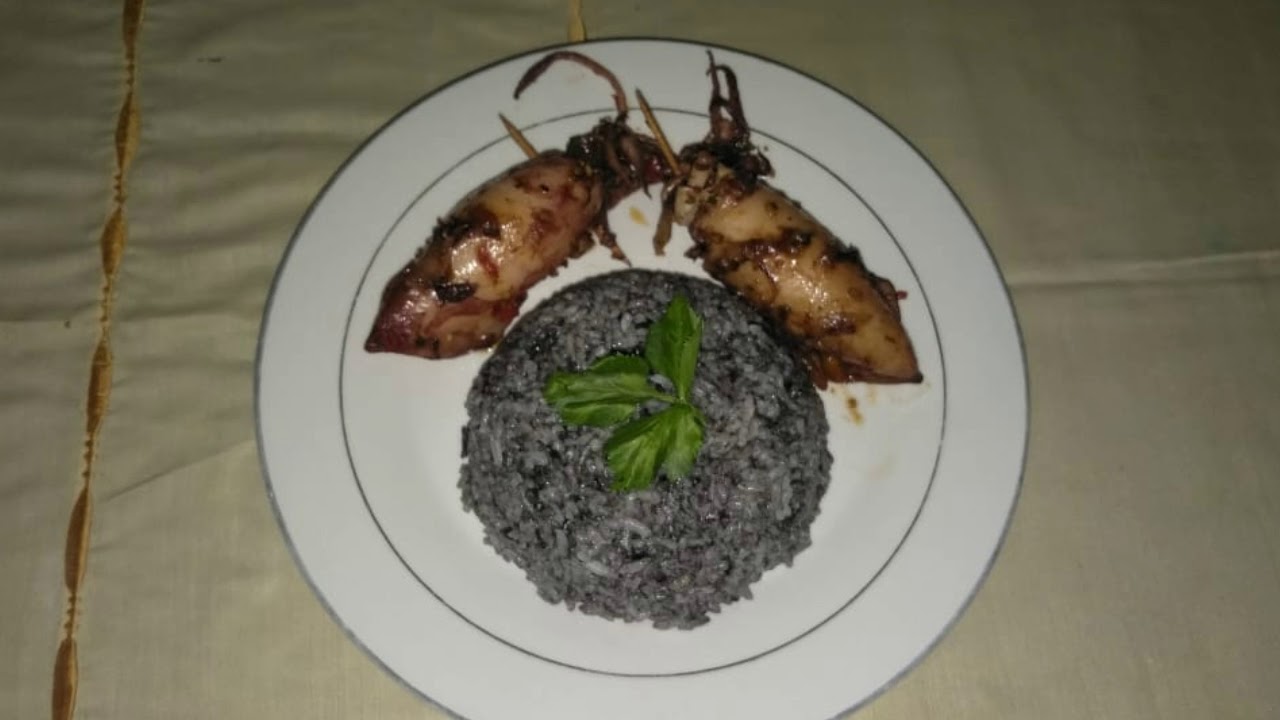 NASI HITAM TINTA CUMI || HOW TO COOK SQUID BLACK RICE
