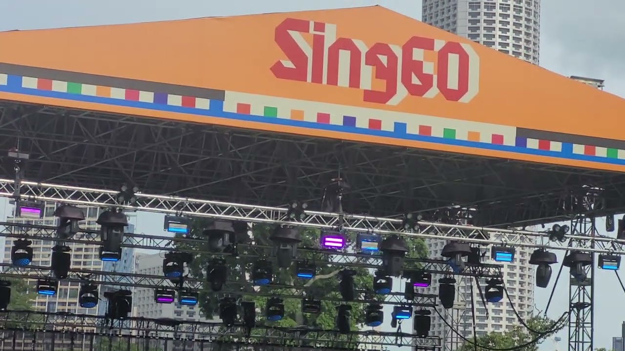 Motifs @Sing60 Music Festival with @ suncell at Fort Canning park on 7/12/25