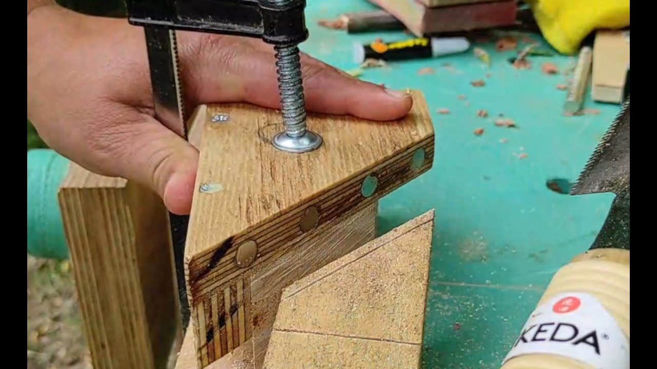 Gu&iacute;a para cortes a 90 y 45 grados con serrucho manual normal o japon&eacute;s