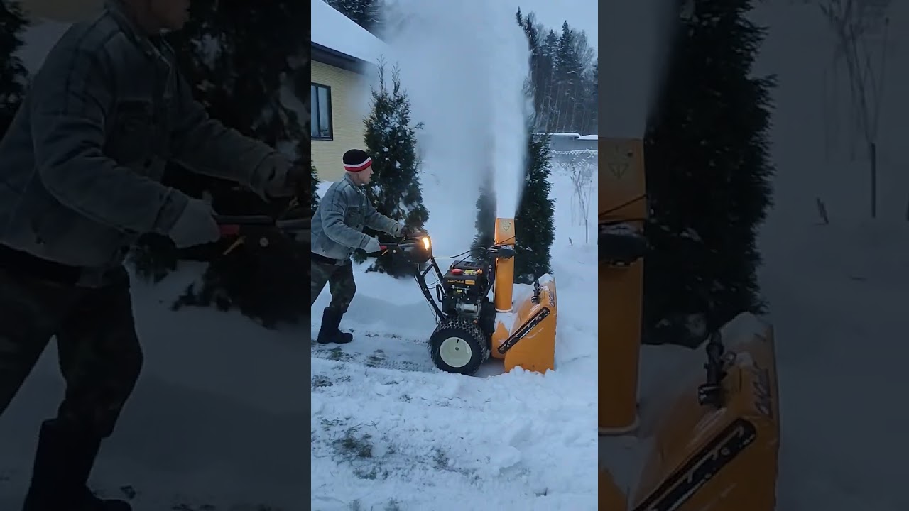 Cub Cadet 528 HD SWE в работе