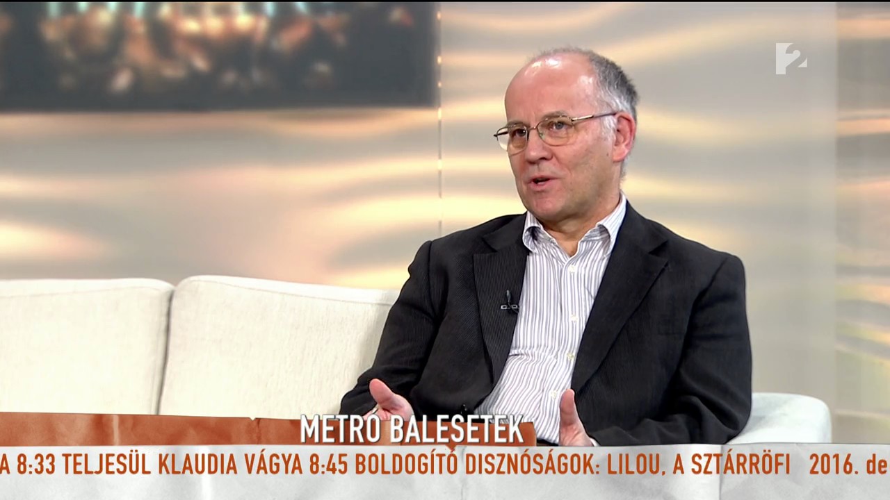 Metróbaleset: a villamosnál is gondot okoz a sínre kerülő falevél - tv2.hu/mokka