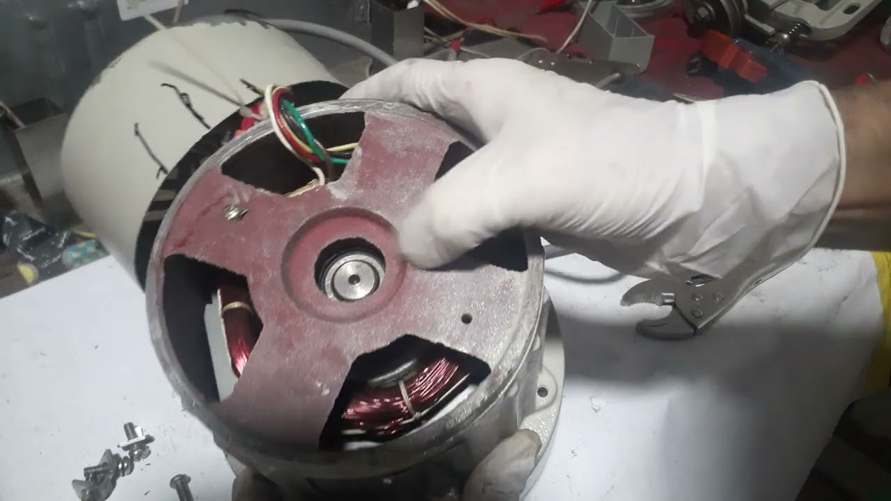 PORQUE ECHO  HUMO  MIMOTOR  DE MI MAQUINA DE  COSER  INDUSTRIAL
