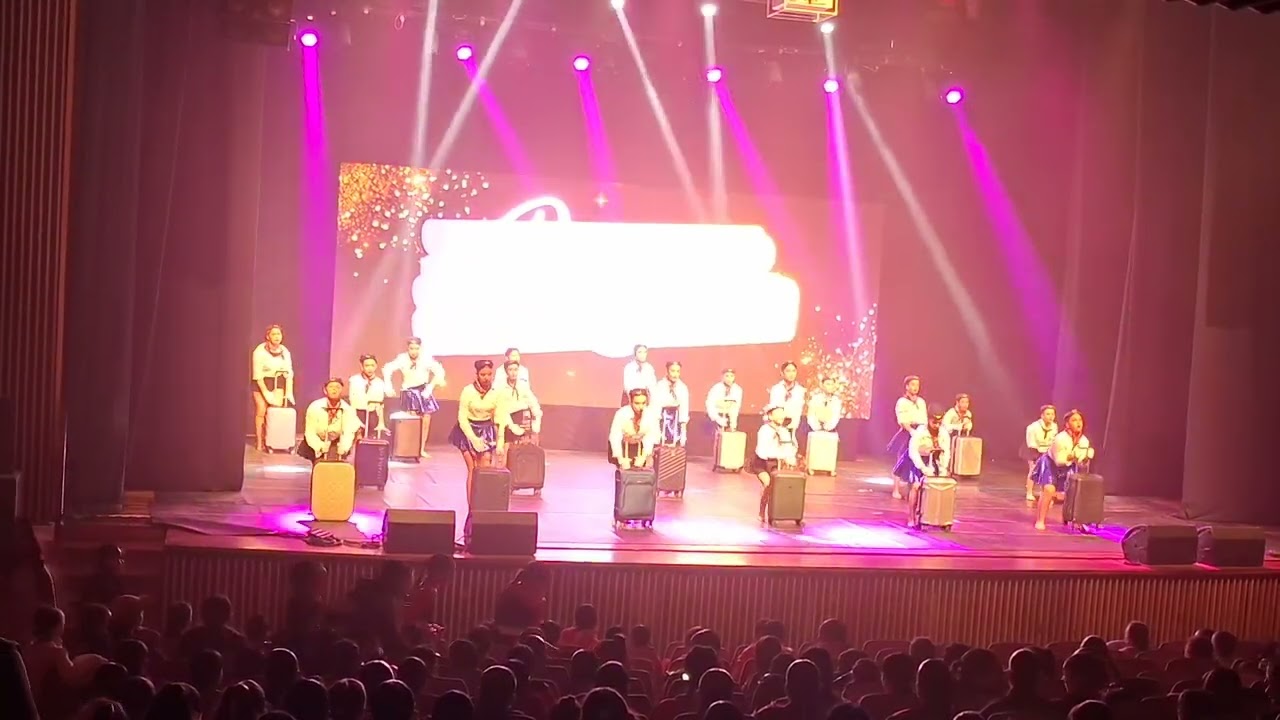 מקום ראשון  בתחרות מחול ארצית - להקת העתודה בריקוד דיילות 