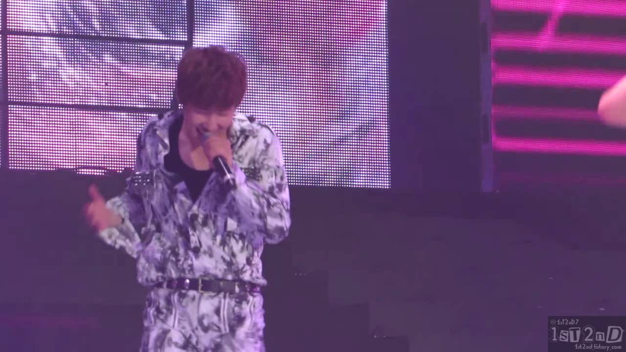 130907 멜론콘서트 성규 웃지만 말고 노래를 불러야지 ㅋㅋㅋ (추격자 단추걸린 부분 cut)