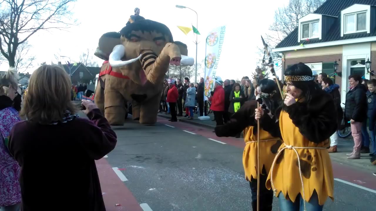 mammoet in groessen carnaval 2014