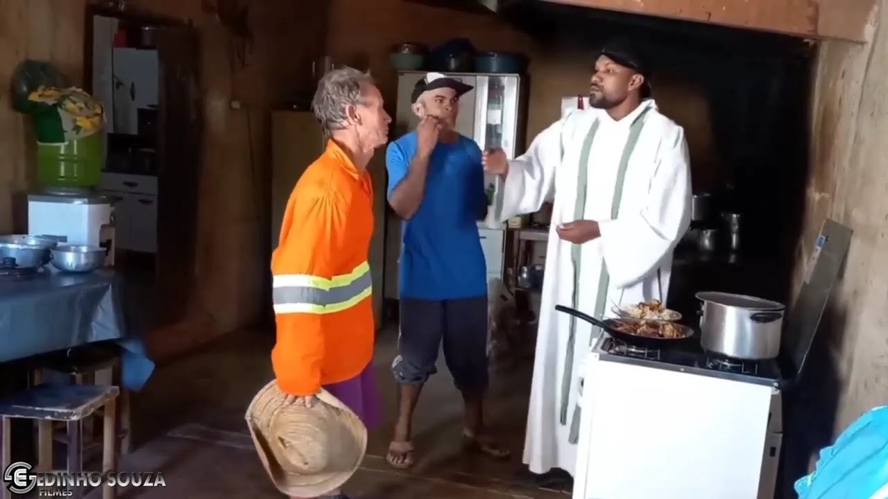 Seu Mané quer espulsar Padre Capelão da sua casa ele vai comer toda comida. Só fazendo raiva.