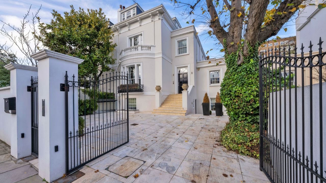 Inside a Queen’s Grove Residence | St John’s Wood, NW8 | Elegant Gated Property with Private Garden