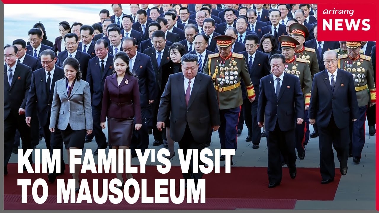 N. Korean leader Kim Jong-un visits Kumsusan Palace of the Sun with wife, daughter on Thursday