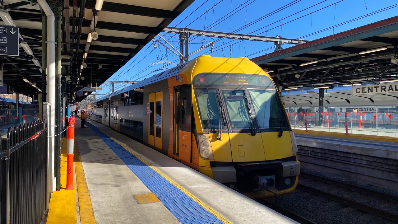 Riding a Double Decker Train | Sydney, Australia