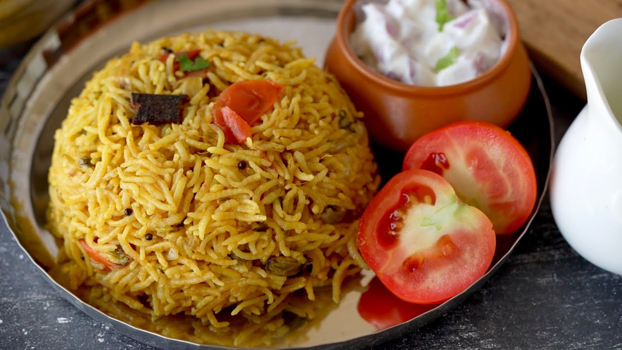 தக்காளி சாதம்னா இப்படிதான் இருக்கணும் Tomato Rice Lunch Box Recipe