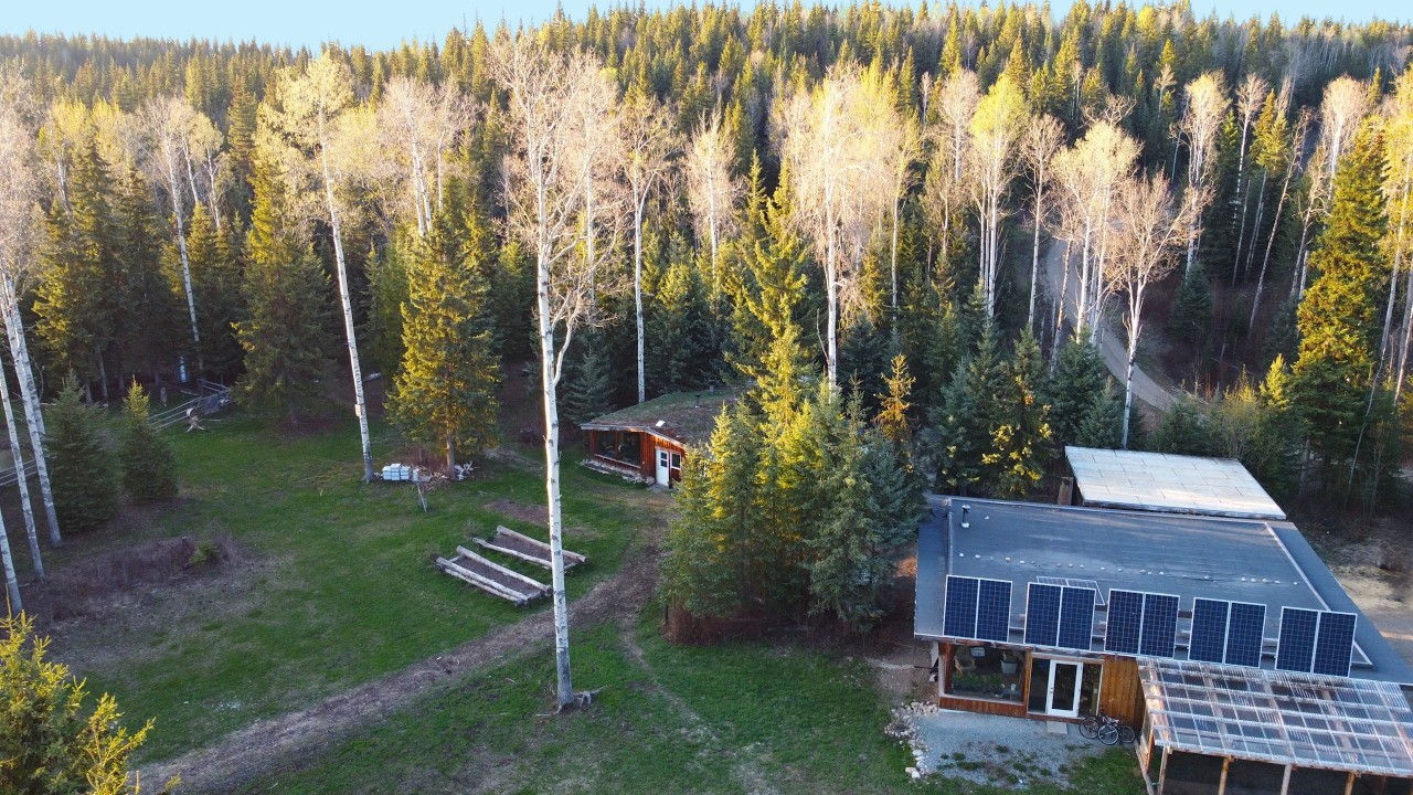 Усадьба Off Grid Wilderness Homestead приносит большие дивиденды
