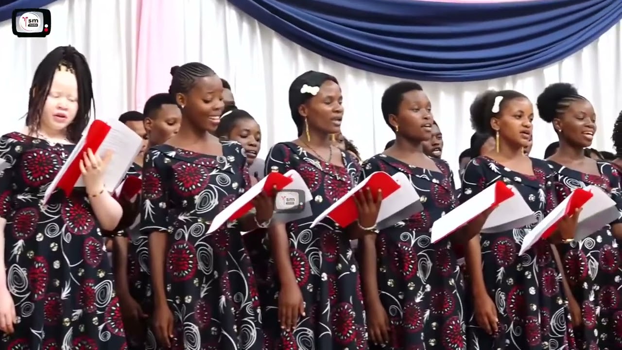 UJE ROHO MUUMBA (LIVE PERFOMANCE ) Kwaya ya Mt.Augustino UDSM || D.R.MBILINYI